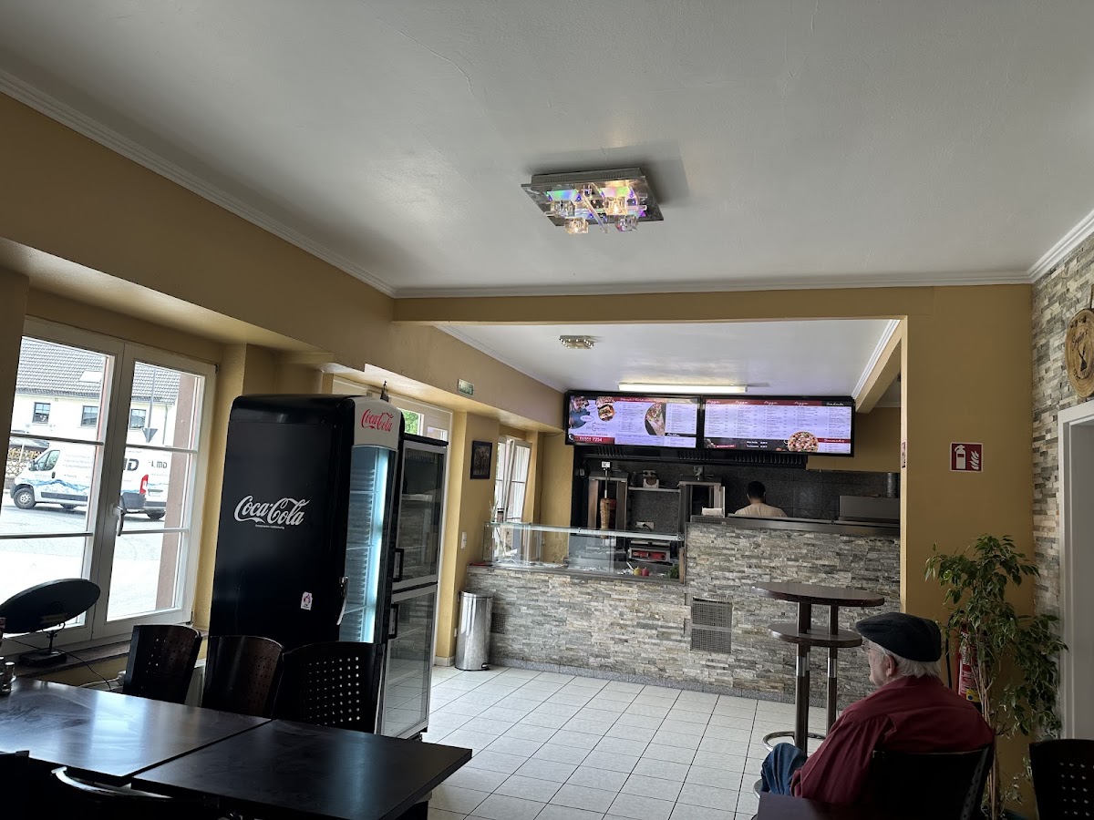 Ergün's Pizzeria & Kebaphaus-4